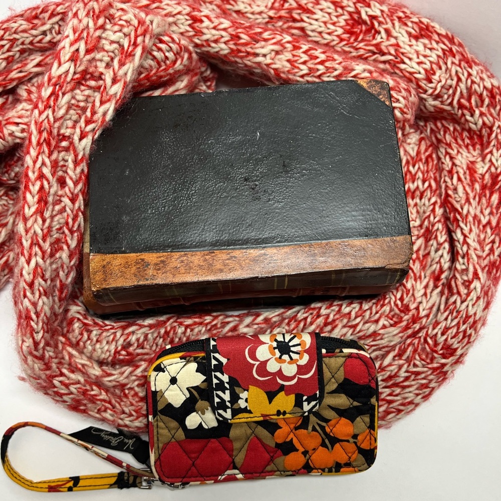 Wristlet